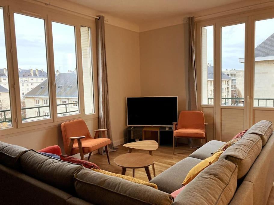 Appart 90M2 Lumineux, Centre, Vue Eglise Penchee Кан Экстерьер фото