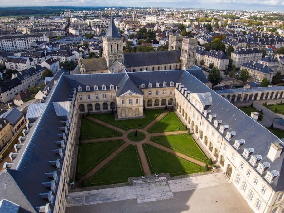 Appart 90M2 Lumineux, Centre, Vue Eglise Penchee Кан Экстерьер фото
